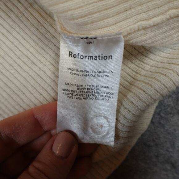 Reformation Sweater Womens Small 100% Merino Wool Cardigan Button Ribbed Knit - Picture 3 of 7